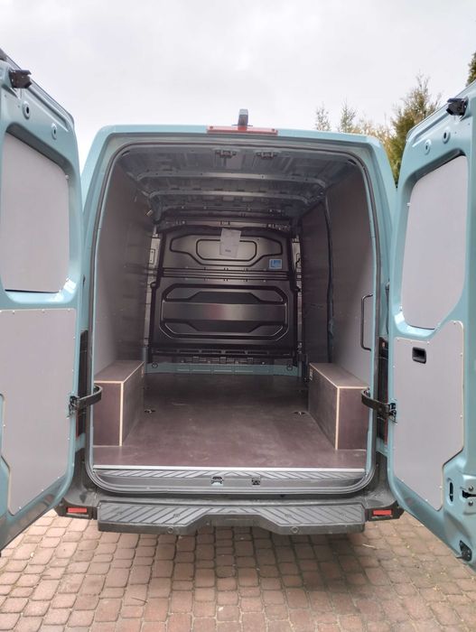Zabudowa RENAULT MASTER IV L2H2 2025- podłoga, ściany, nadkola