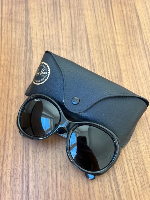 Vários óculos de sol da Ray-Ban