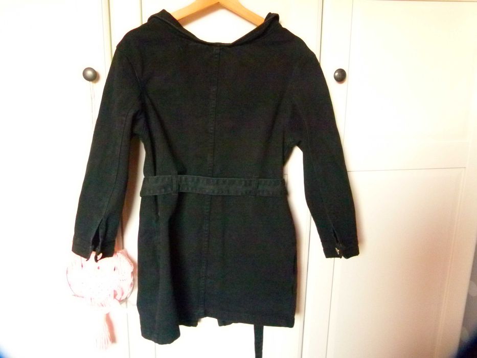 Boohoo kurtka katana płaszcz jeans czarny wiązany rozm 36 S