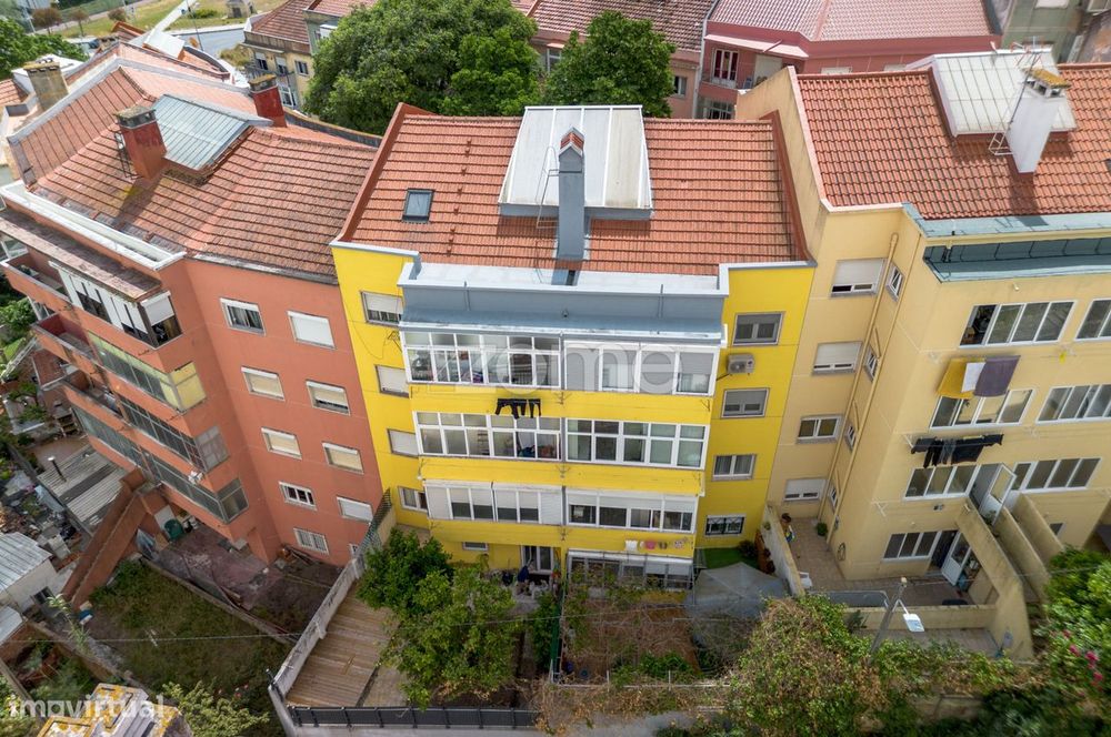 T2 Renovado | Buraca | Pronto a Habitar