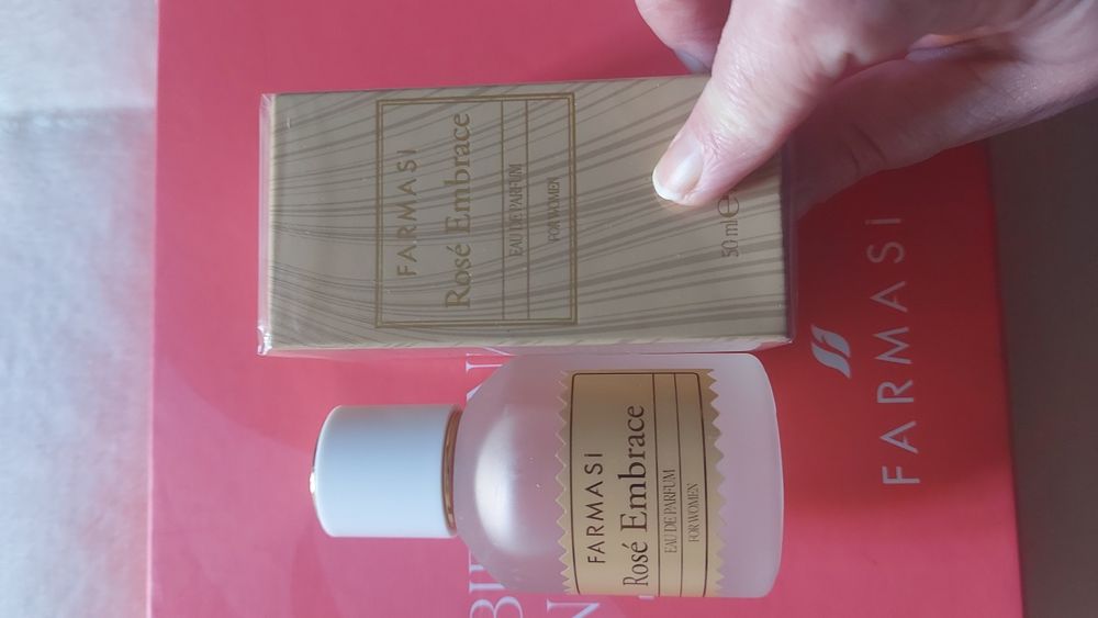 Perfume Rose Embrace da Farmasi