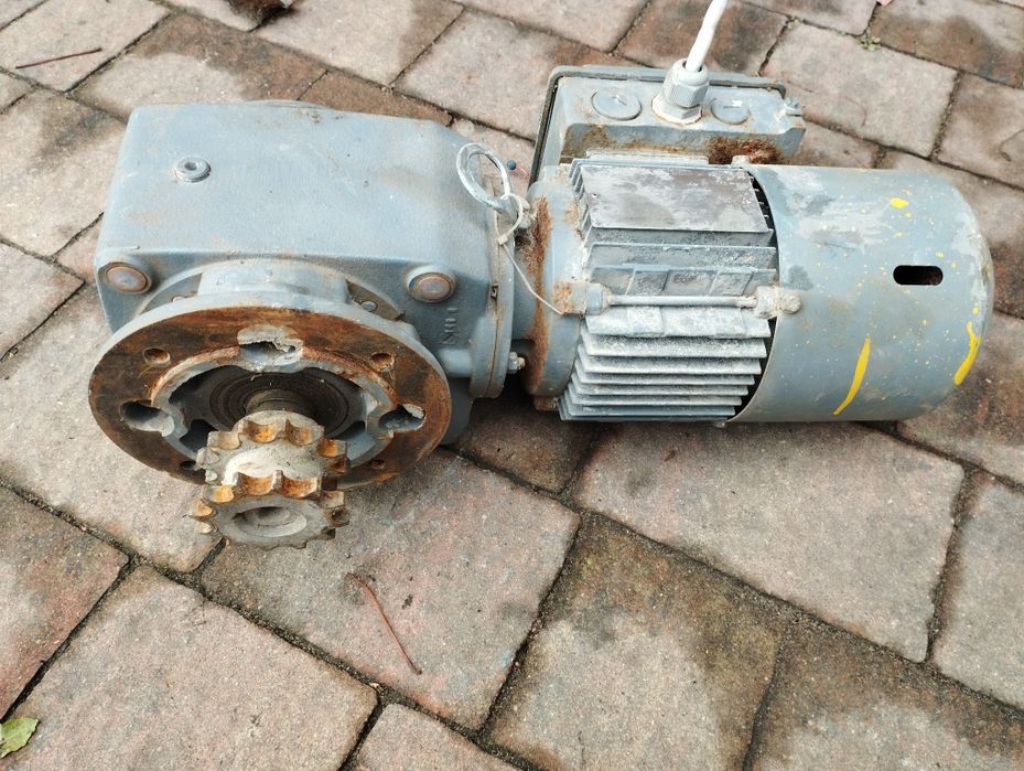 Motoreduktory 0.55 kv i 1.1 kv