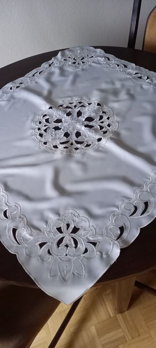 Serweta kwadratowa o długości boku 85 cm