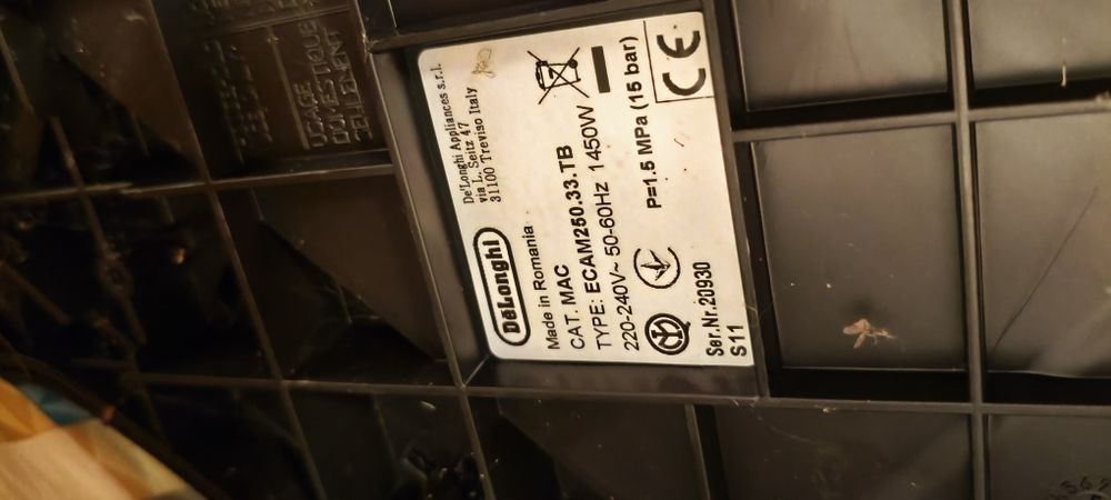 Máquina de Café Automática DELONGHI Magnifica S Smart ECAM250