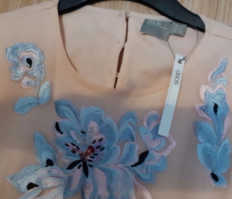 Sukienka tiulowa haft