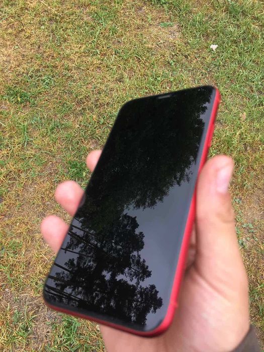 iphone xr red
