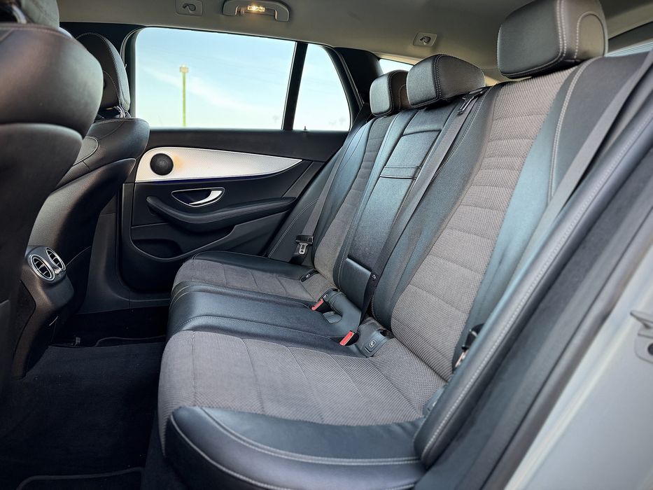 Mercedes E220 Avantgard - 9G Tronic - Revisoes na marca