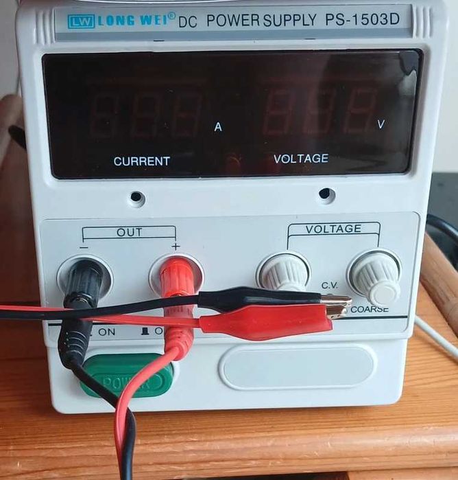 Zasilacz laboratoryjny serwisowy 3-15 V / 3A