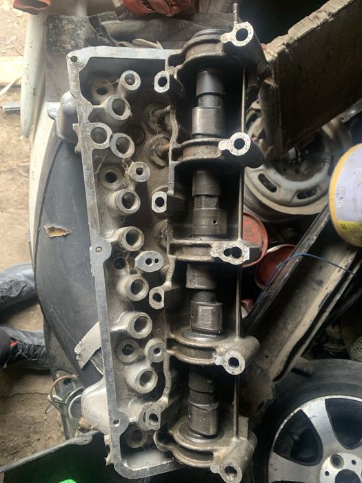 Продам головку двигателя ваз 2105 с розпредвалом