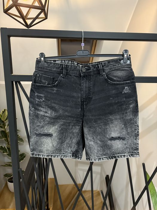 Krótkie spodenki Bershka