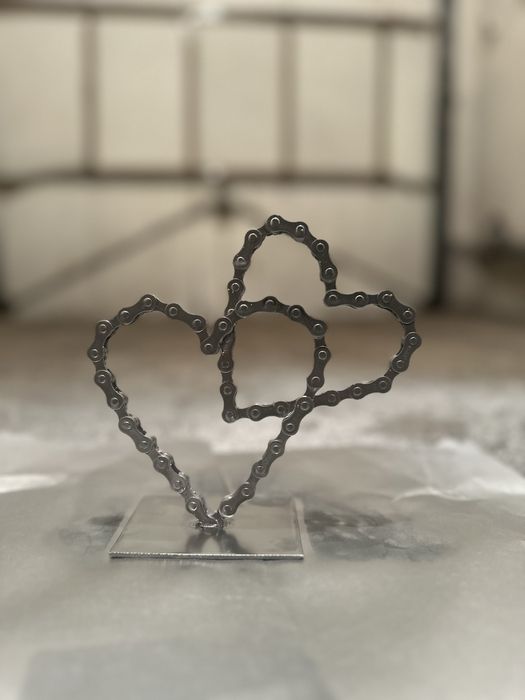 Figurka serduszka 16 cm wysokosci z lancuchów