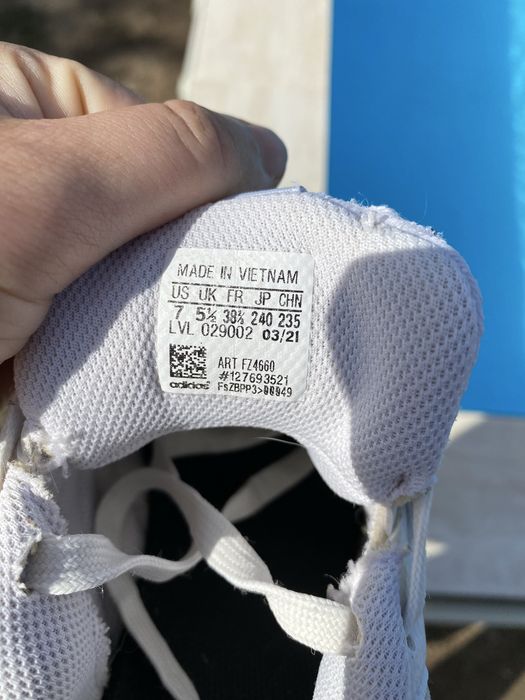 кросівки Adidas Ligra 7 (р. 38.5)
