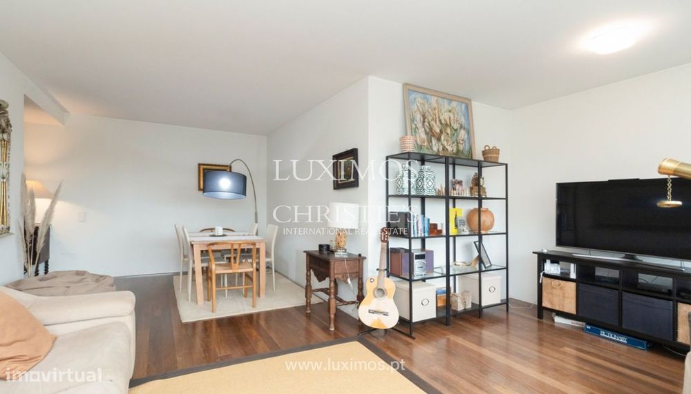 Apartamento T2, para arrendamento, na Boavista, Porto