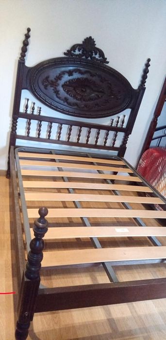 Quarto completo em madeira