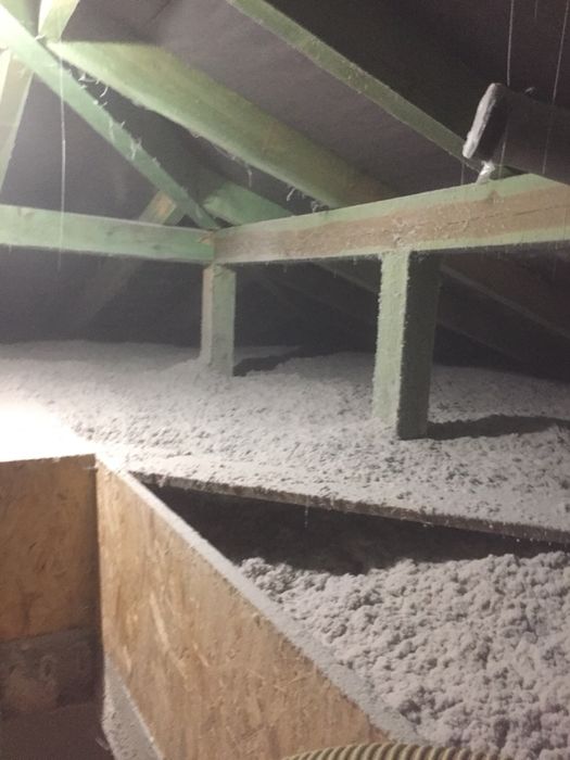 Ocieplenia poddaszy , wduchiwanie celulozy, kamera termowizyjna