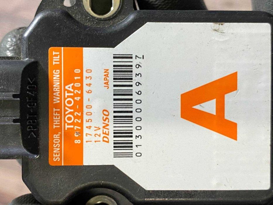 Датчик курсової стійкості стабілізації Toyota RAV4 XA40 2013-2015 8972242010 / 1745006430 дорест