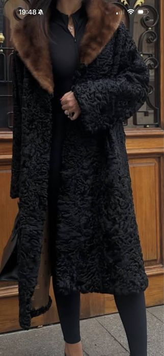 Вінтажна MaxMara Шуба з преміум каракуля, комірець з Норки.