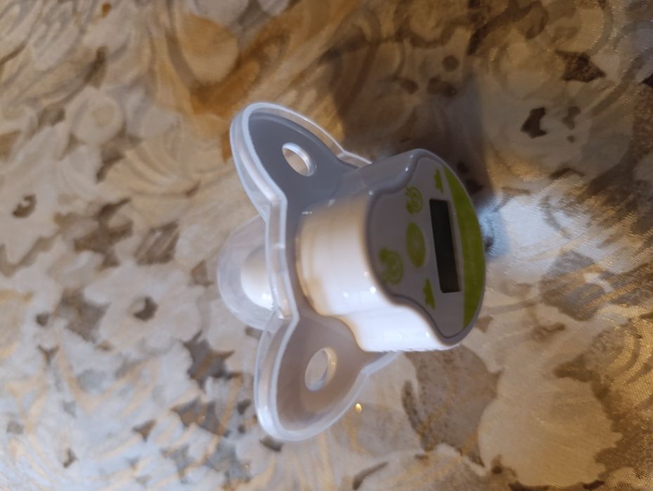 Termometro digital em chupeta