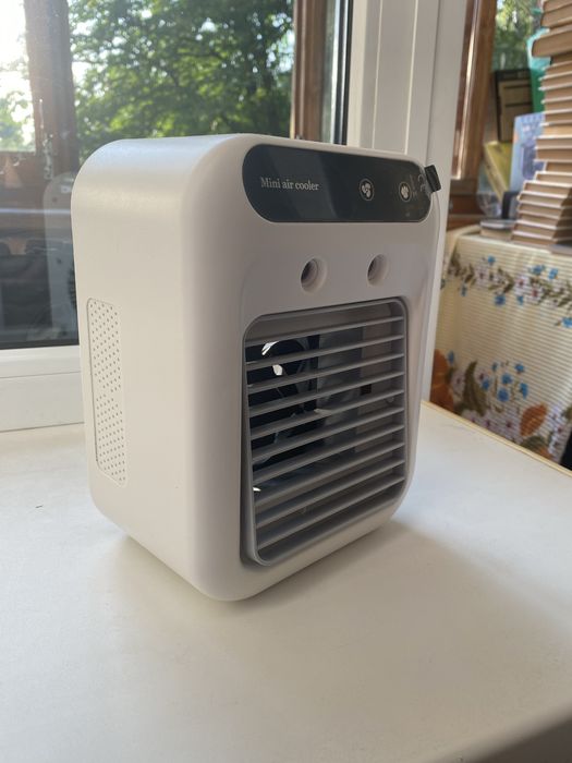 Міні вентилятор із зволожувачем та охолоджувачем