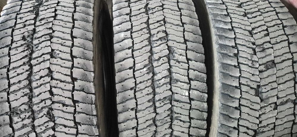 4 Pneus Michelin 315/70 22.5