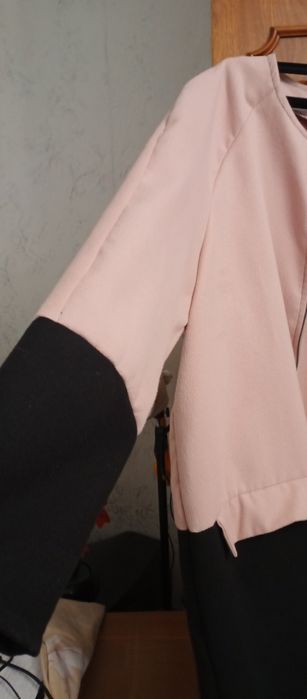 Верхній жіночий одяг 54 - 56 розмір