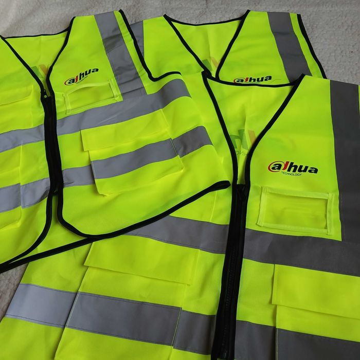 Кепки, светоотражающие билеты