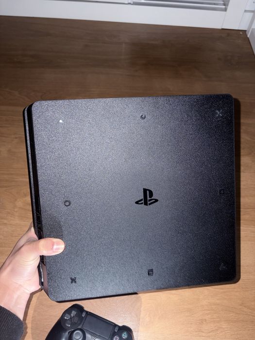 PS4 Slim - 1 TB