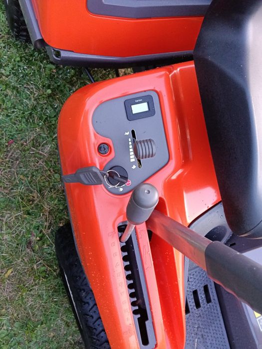 Husqvarna Rider R216 T AWD 4X4 Kosiarka ogrodowa Briggs 2 cylindry