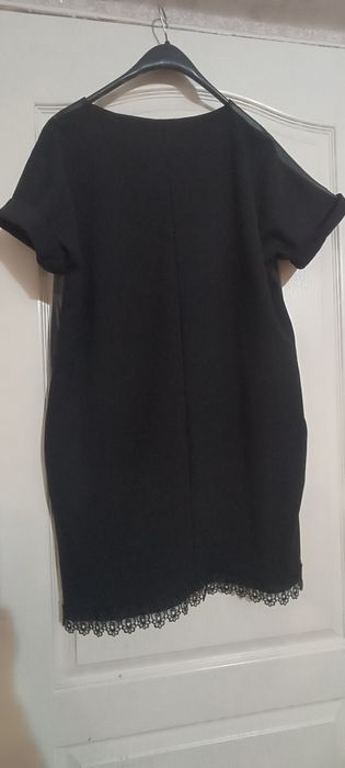 Продам класнючу нарядну сукню для корпоративів, вечорів 48-52