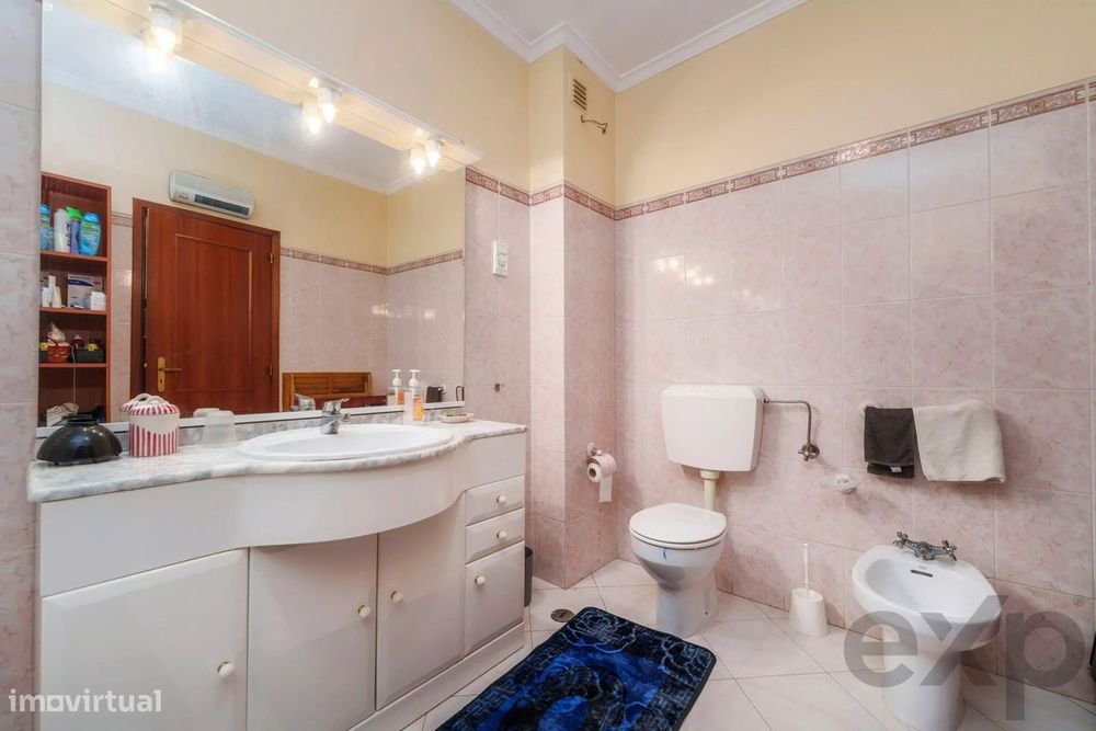 Apartamento T3 no centro de Olhão.