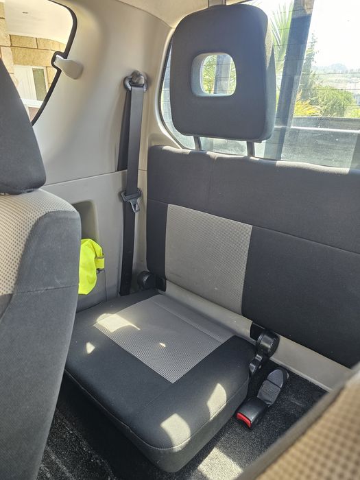 Mitsubishi L200 2012