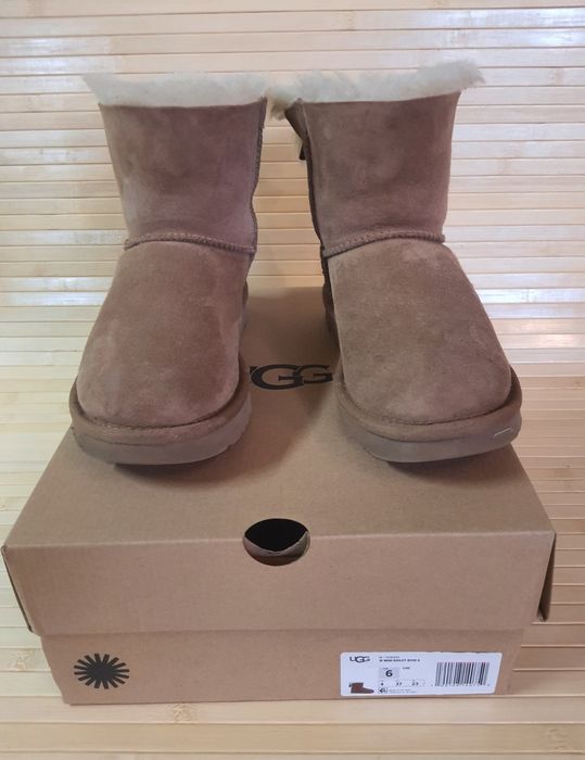 УГГІ оригінал 36 розмір