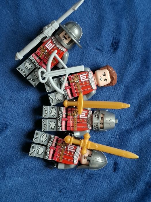 4 figurki rycerzy. Pasują do Lego i Cobi. Cena za zestaw #3
