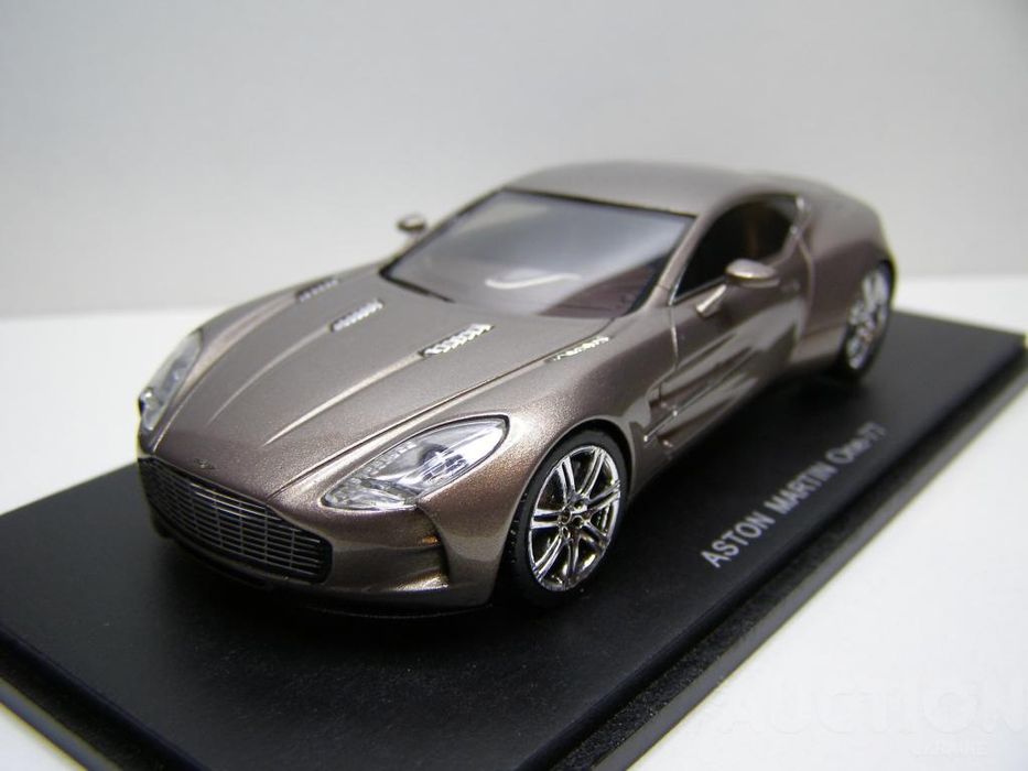 Spark Aston Martin