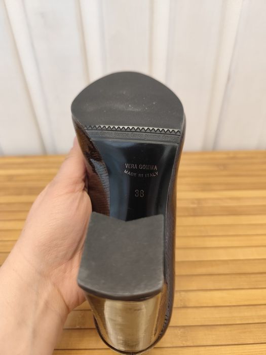 туфлі на підборах шкіряні лак