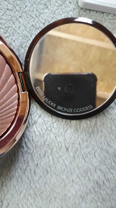 Estee Lauder rozświetlacz bronze goddess modern mercury