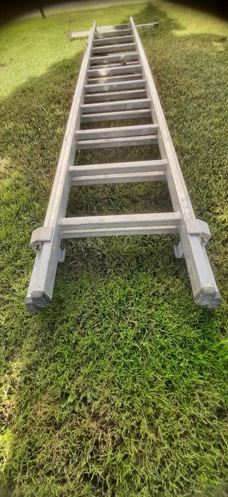 Escada dupla em alumínio  - 6 metros