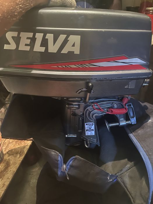Продам лодочный двигатель Selva capri 6л.с.