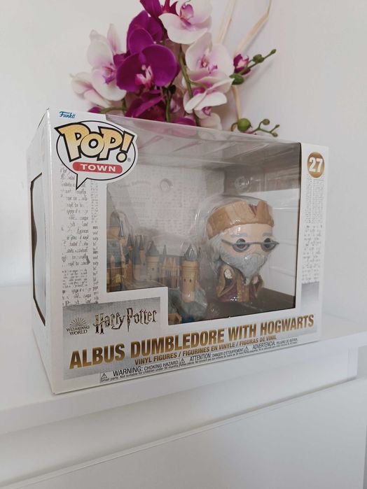 Funko POP Town Harry Potter 27 - Albus Dumbledore with Hogwarts