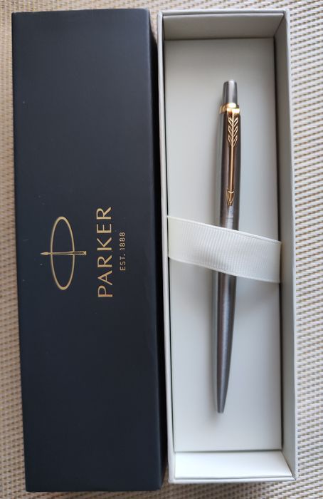 Ручка шариковая Parker Jotter Core Stainless Steel 16 032