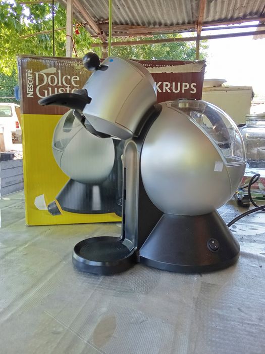 Vendo máquina de café KPUPS nova
