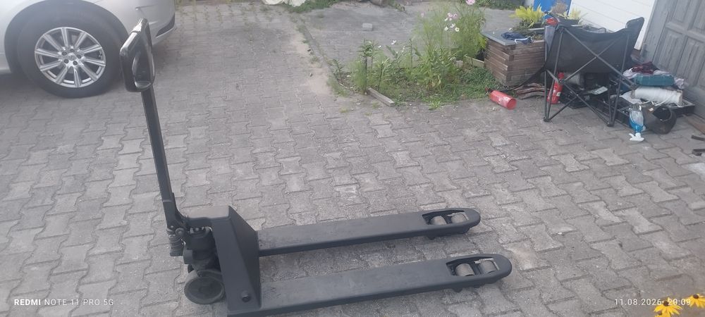 Wózek paleciak Toyota prywatnie.