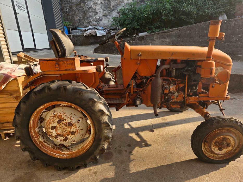 Trator renault N73 , antigo