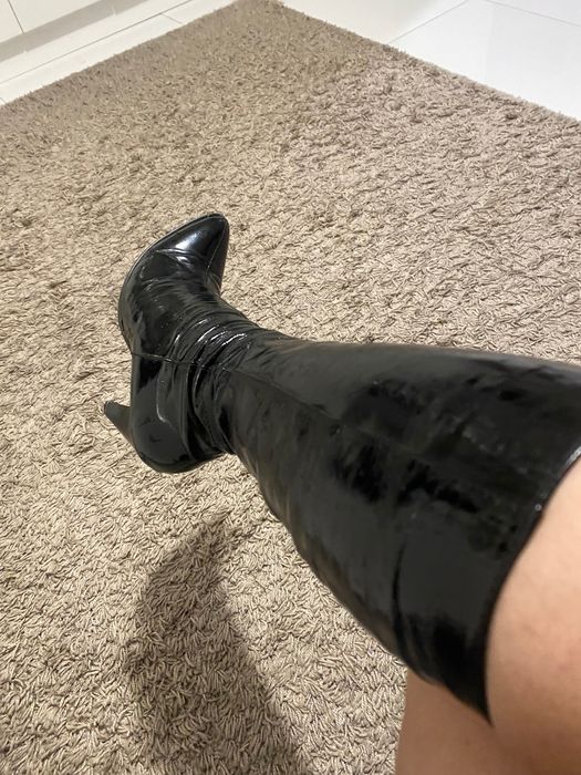 Чоботи жіночі ( лакова шкіра)