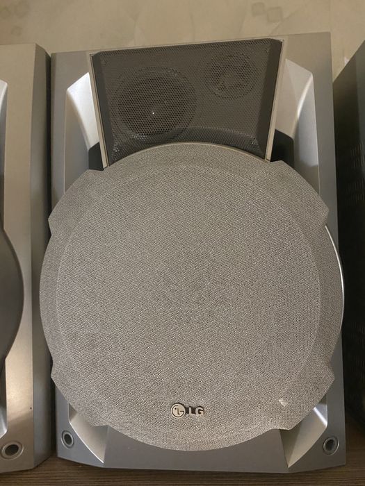 музичний центр LG