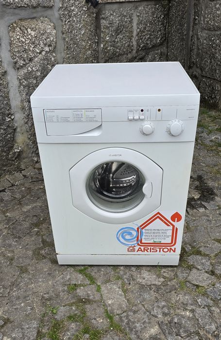 Máquina de lavar roupa e 2 cubas de inox 500l