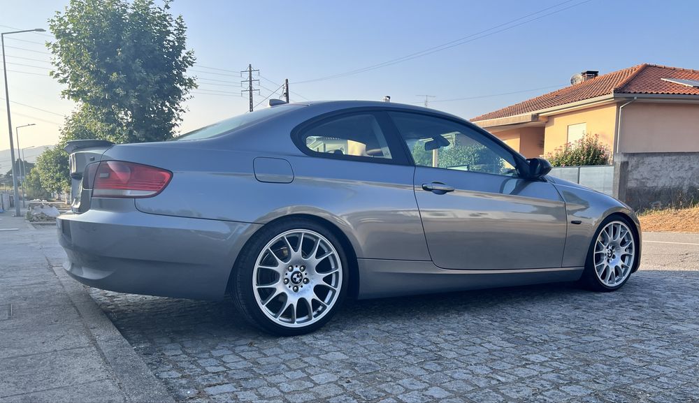 BMW 320 — fotografia 4
