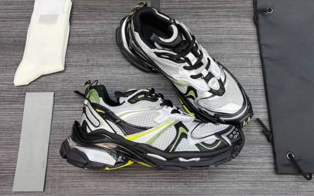 Balenciaga runner 2