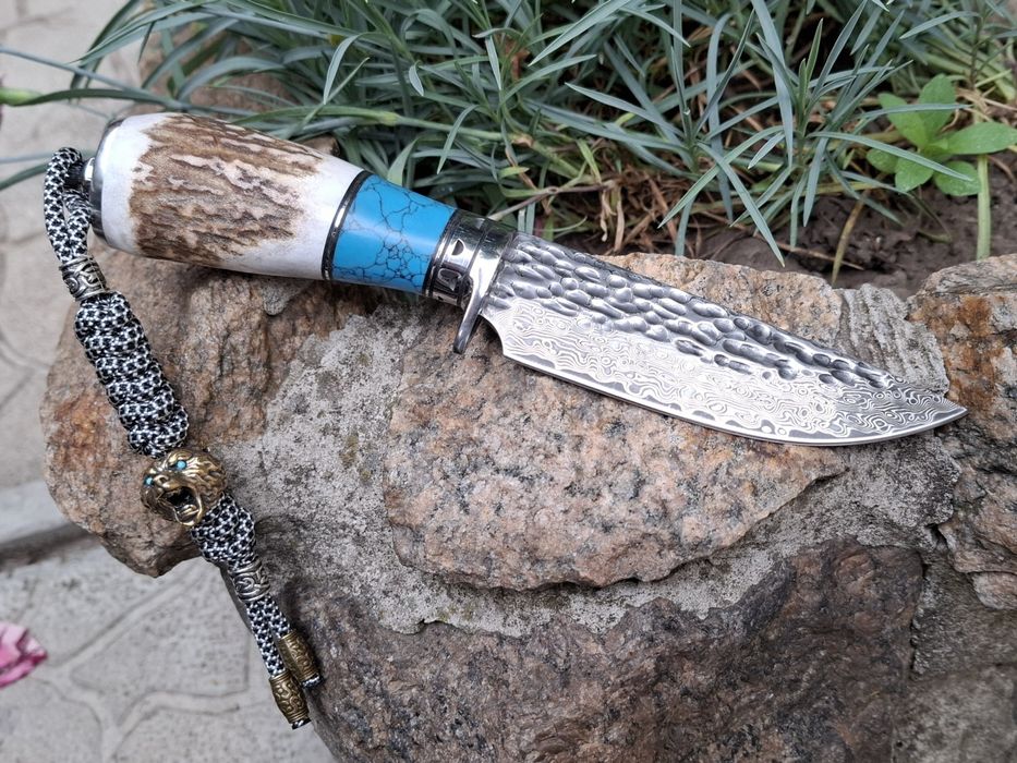 Нож из дамасской стали