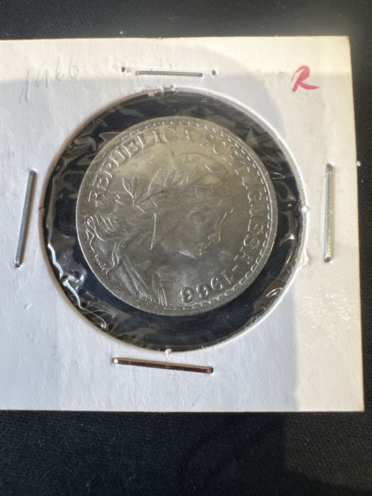 Moeda 1 escudo 1966 em flor de cunho